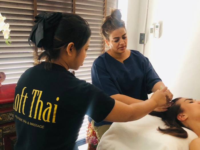Ayurvedic Head Massage technique