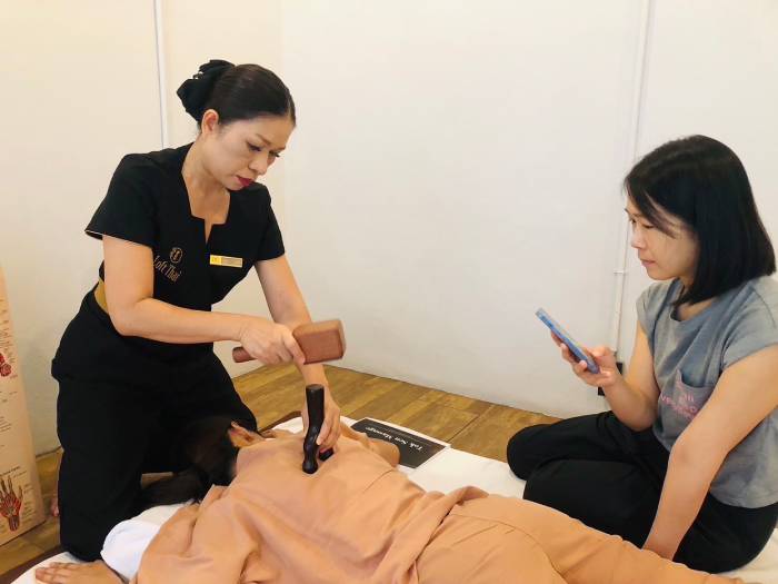 Tok Sen back massage practice