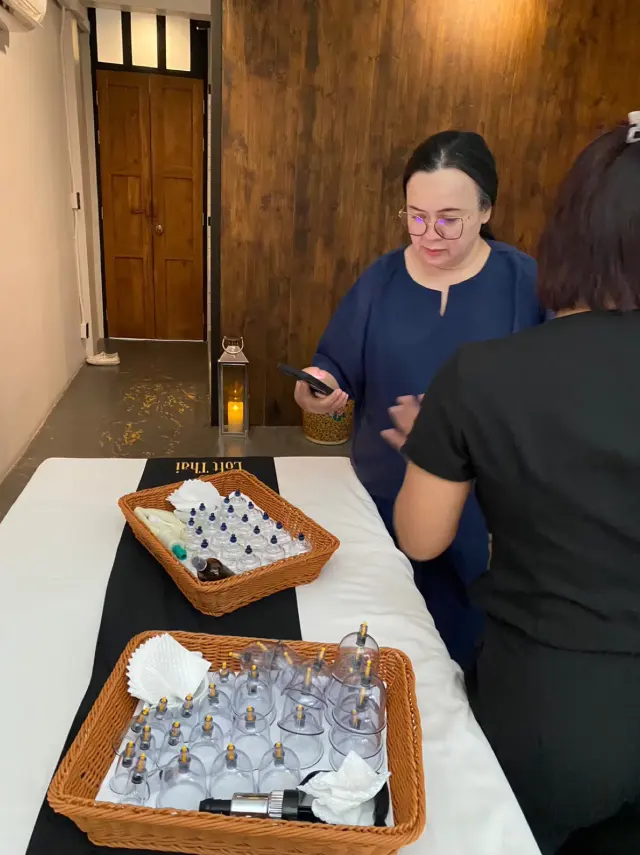 Palm pressure demonstration