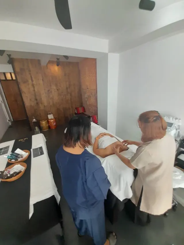 Overhead facial practice