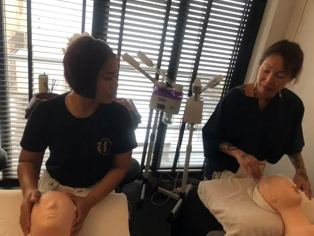 Instructor-led facial sequence