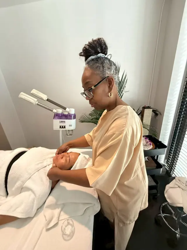Neck support technique