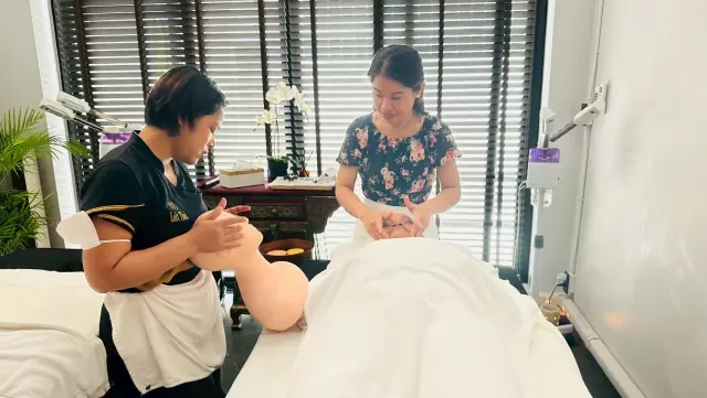 Mannequin and client practice