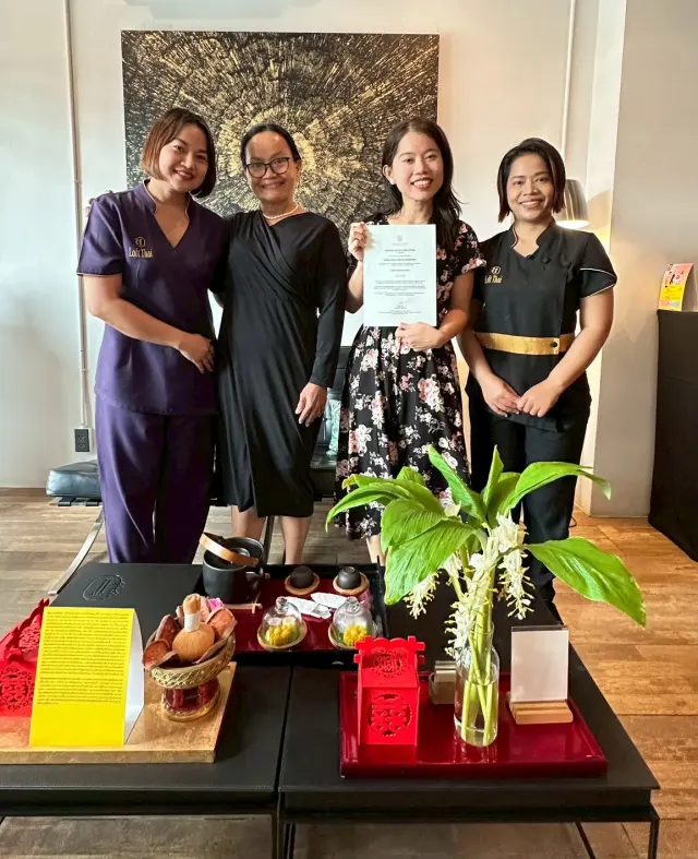 Facial training certificate group