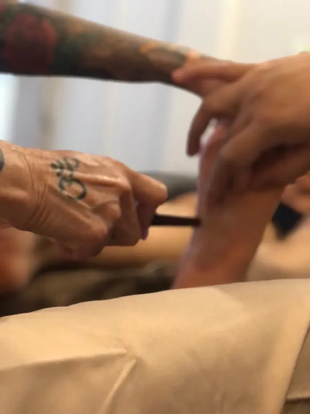 Foot massage focus