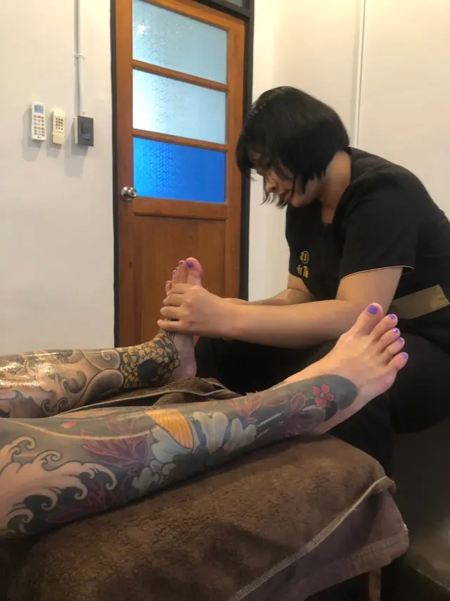 Foot kneading close-up