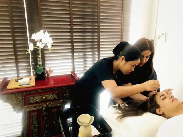 Scalp tool demonstration