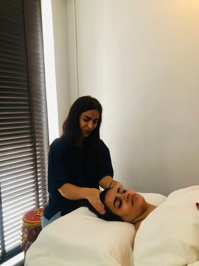 Gentle head support