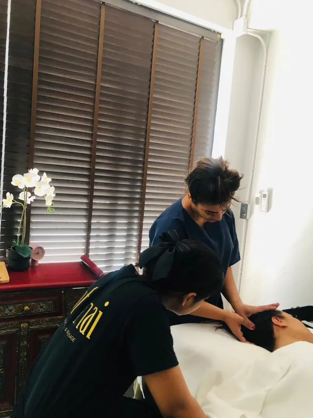 Seated neck massage practice