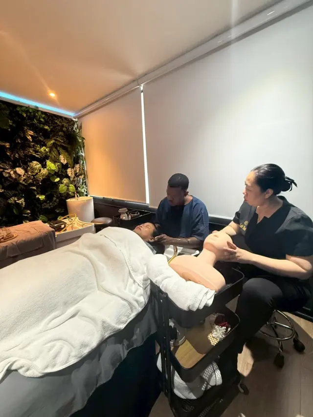 Head spa room briefing
