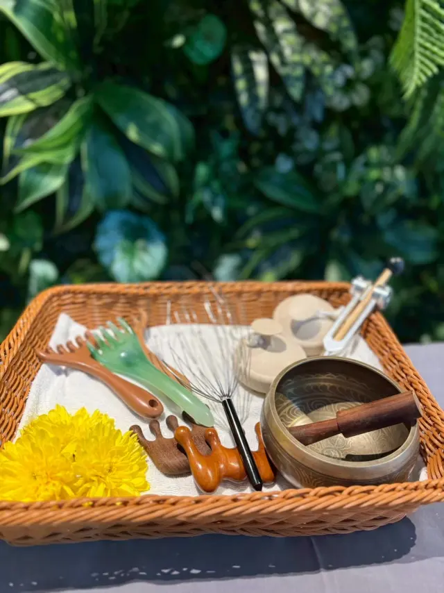 Scalp tool basket