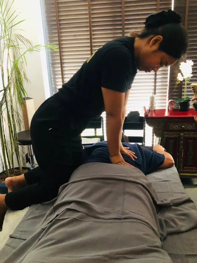 Prone palm pressure practice
