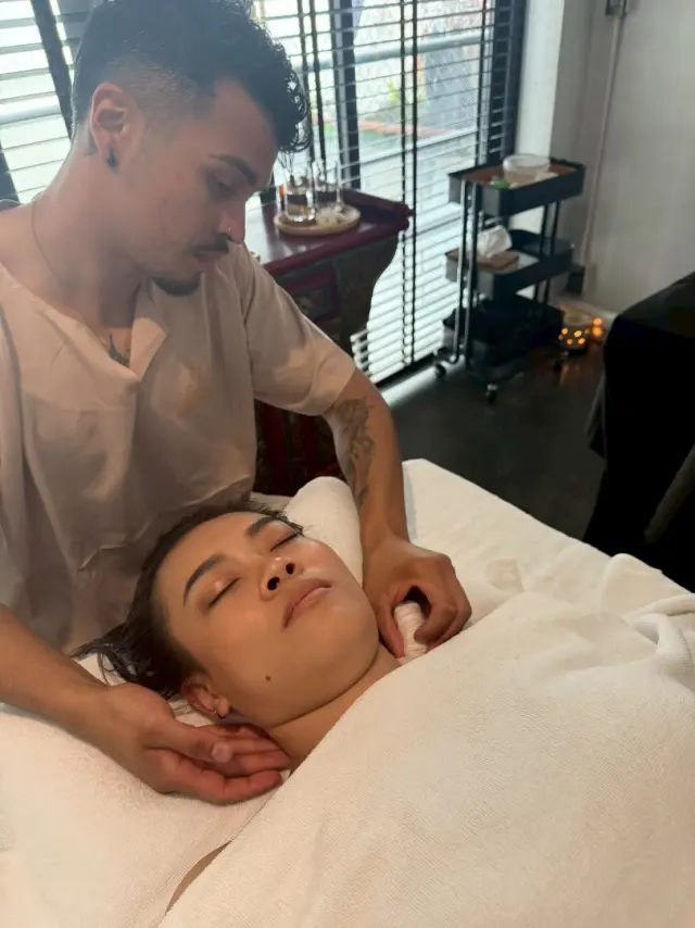 Neck support and towel hold
