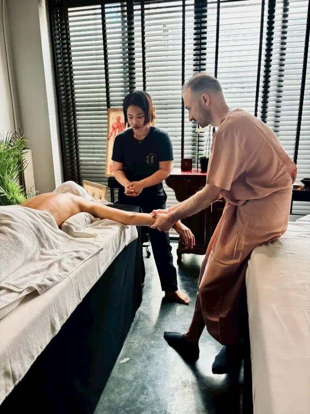 Arm mobilisation practice