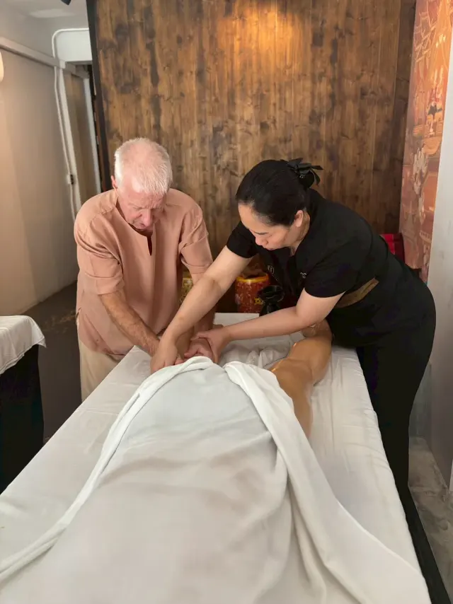 Hip and thigh oil massage practice