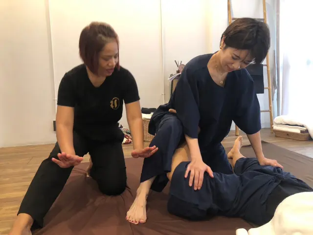 Side-lying leg pressure