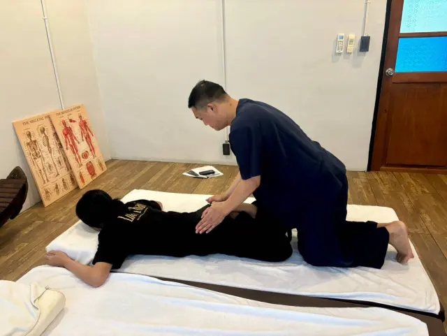 Prone hip pressure