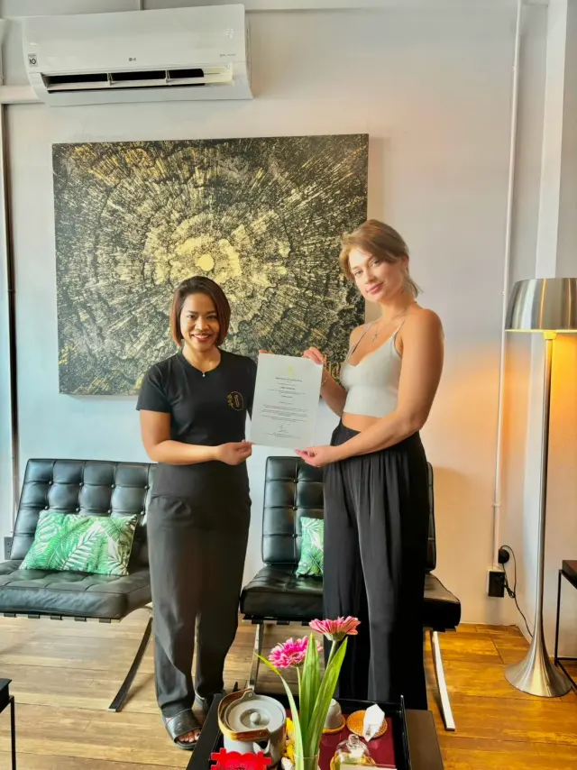 Thai massage certificate presentation