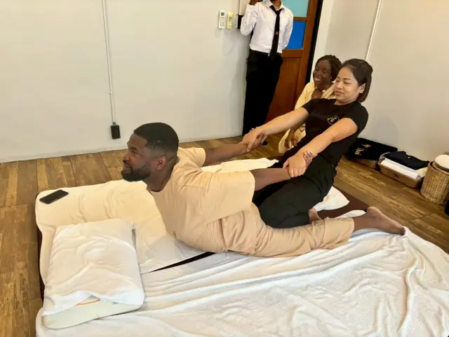 Prone arm traction demonstration