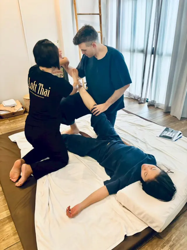 Assisted leg lift setup