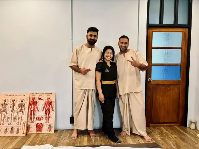 Thai massage training class portrait