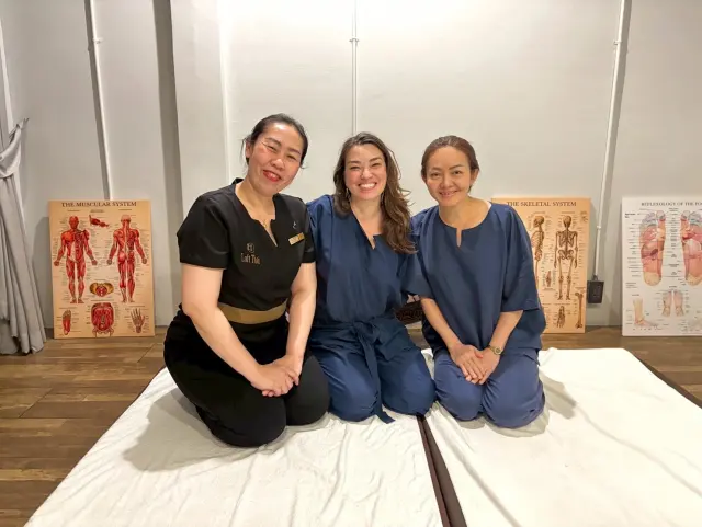 Thai massage class portrait