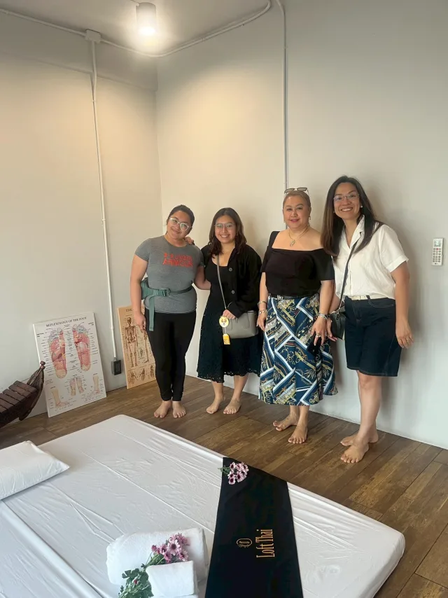 Thai massage class portrait