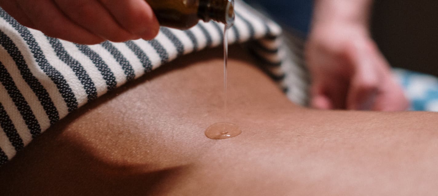 Körperstrukturen im Lehrplan der Thai-Massage-Schule verstehen