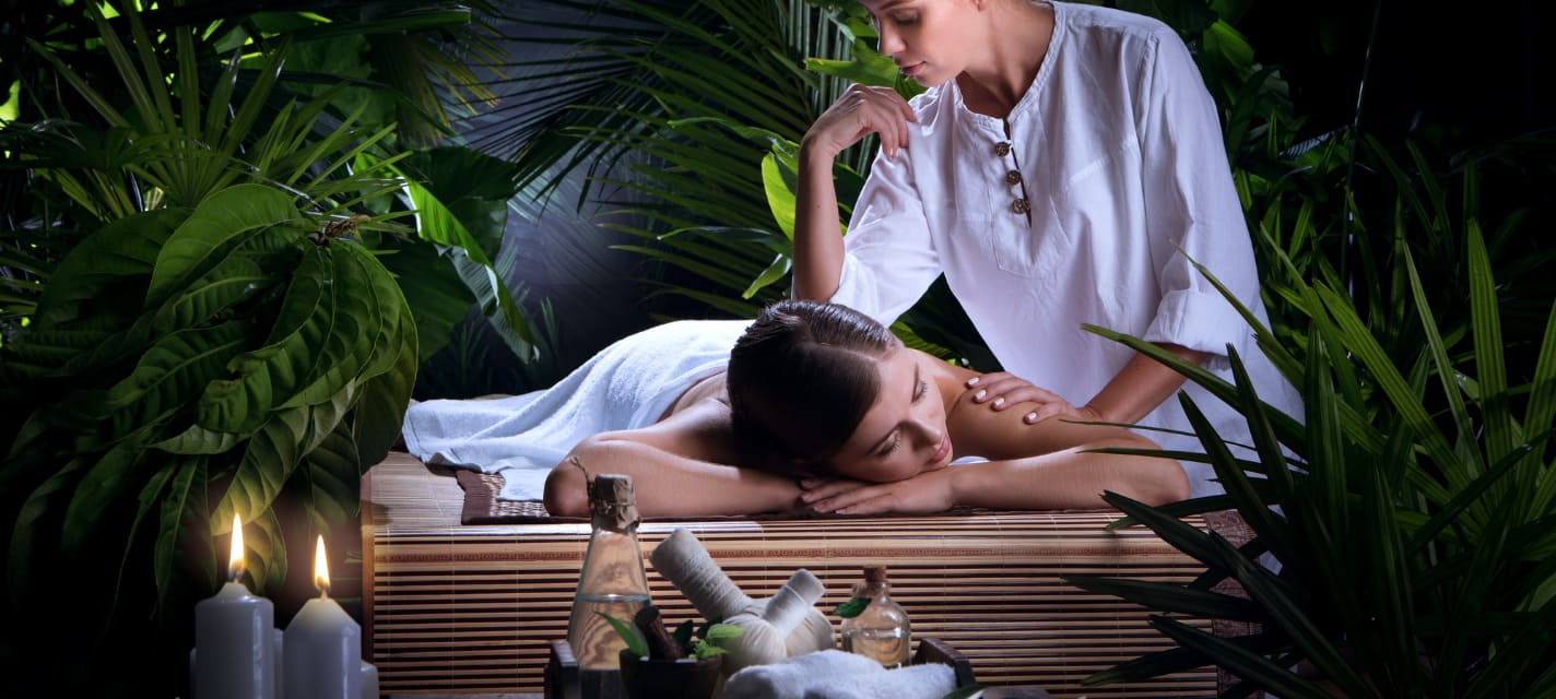 Wie man mit der Nuad Thai School Fortschritte in der Thai-Massage für Anfänger und Fortgeschrittene macht