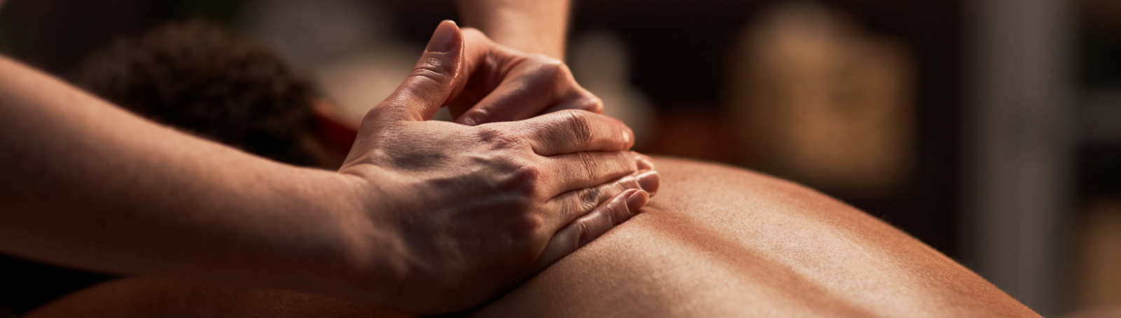 Über die Grundlagen hinaus: Beherrschung der Thai-Massage an der Nuad Thai School