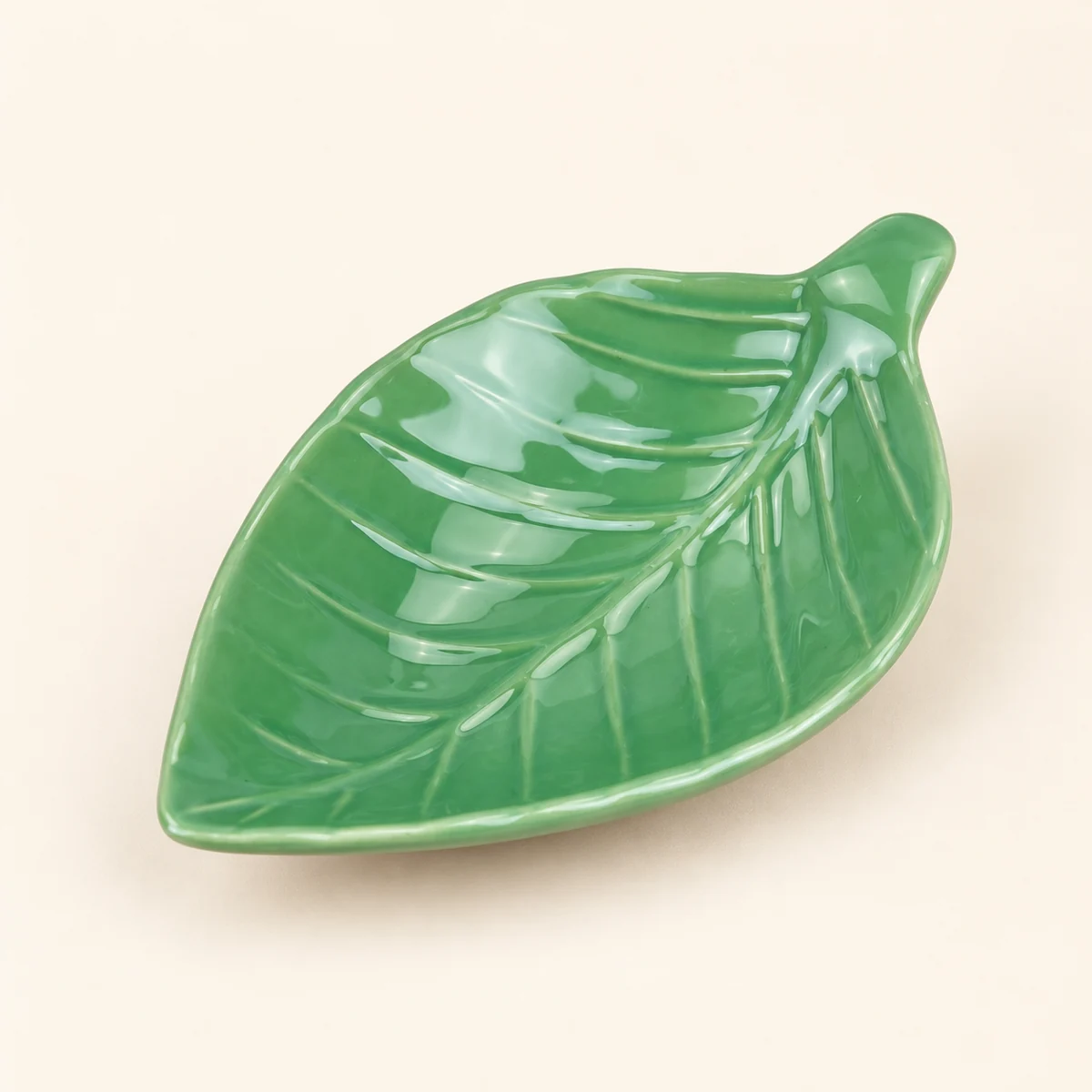 Leaf-Shaped Oil Cup