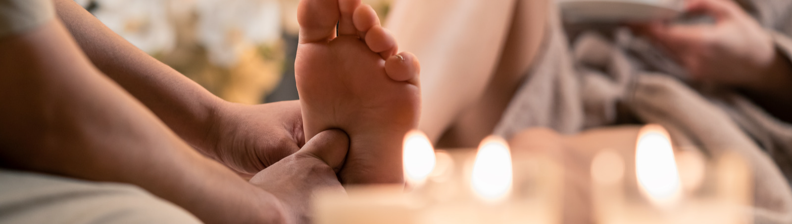 Thai Massage and Reflexology: Stimulating the Body’s Natural Healing Process