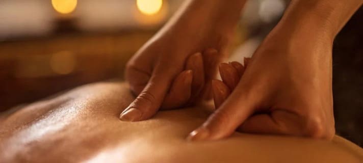 Élever l’éducation en massage pour le bien-être général : Intégrer le bien-être holistique